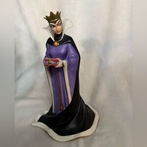 Walt Disney Collec Snow White 60th Anniversary Queen “Bring back her heart…”1997